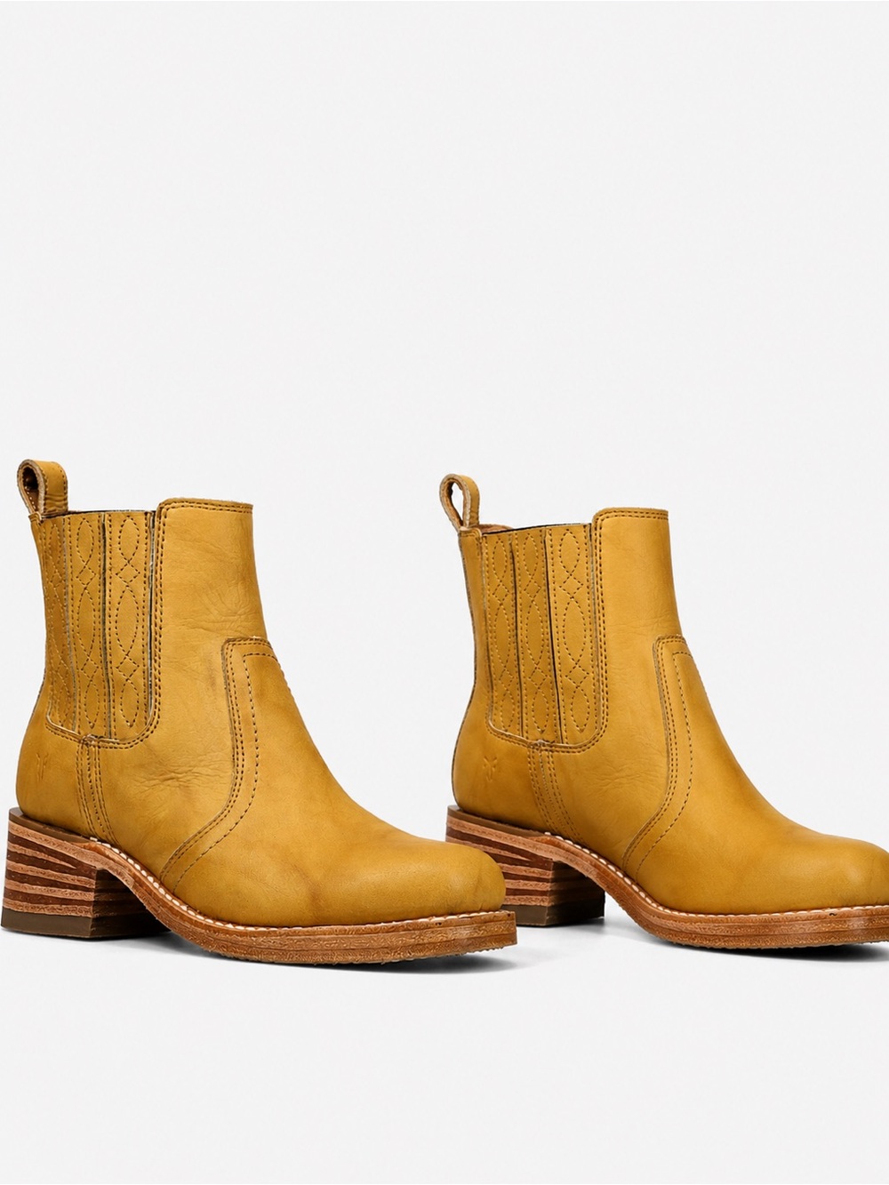 FRYE Campus Platform Chelsea Boot Banana size 8 Brand new